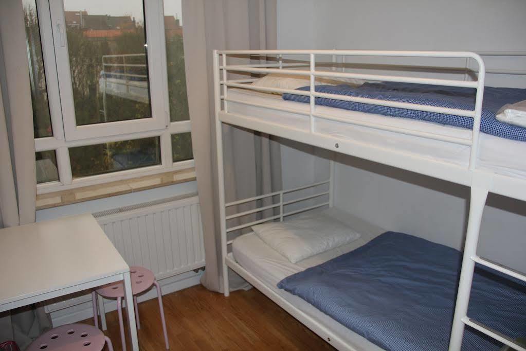 Brussels Hello Hostel Koekelberg Екстериор снимка